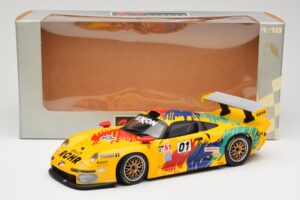 Porsche 911 GT1 #1 D. Rohr / R. Pilgrim / A. McNish 1997 UT Models 1:18 39724 Fém – 8. kép a 8-ből