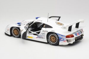 Porsche 911 GT1 #6 T. Boutsen / H-J. Stuck 1997 UT Models 1:18 39720 Fém – 5. kép a 8-ből