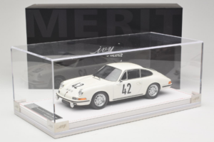 Porsche 911 S #42 R. Buchet / H. Linge Auguste Veuillet 24 Hours of Le Mans Class Winner 1967 IVY 1:18 REMC006 Gyanta – 6. kép a 6-ből
