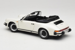 Porsche 911 SC Kabrió Fehér Minichamps 1:18 100063031 Fém – 7. kép a 8-ből