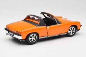 Porsche 914/6 Narancssárga Revell 1:18 08864 Fém – 3. kép a 8-ből