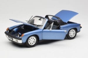 Porsche 914 Kék Revell 1:18 08975 Fém – 2. kép a 8-ből