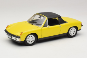 Porsche 914 Sárga Revell 1:18 8976 Fém