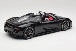 Porsche 918 Spyder Bazalt Fekete Metál Minichamps 1:18 110062431 Fém – 3. kép a 8-ből