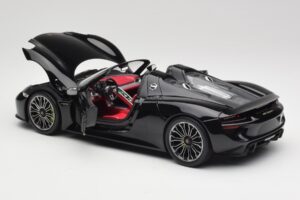 Porsche 918 Spyder Bazalt Fekete Metál Minichamps 1:18 110062431 Fém – 5. kép a 8-ből
