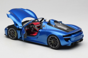 Porsche 918 Spyder Blue Metallic Minichamps 1:18 110062432 Fém – 5. kép a 8-ből