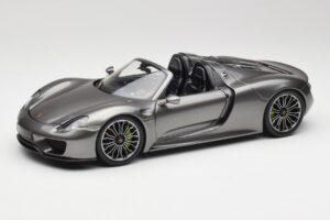Porsche 918 Spyder Liquid Metal Ezüst Minichamps 1:18 110062430 Fém