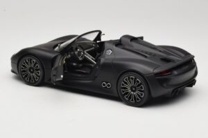 Porsche 918 Spyder Matte Black Minichamps 1:18 110060031 Fém – 5. kép a 8-ből