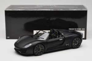 Porsche 918 Spyder Matte Black Minichamps 1:18 110060031 Fém – 8. kép a 8-ből