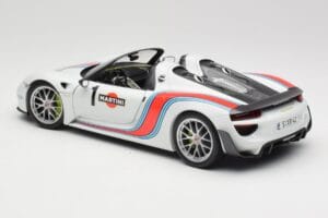 Porsche 918 Spyder Weissach Package Martini Minichamps 1:18 110062440 Fém – 7. kép a 8-ből
