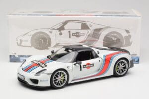 Porsche 918 Spyder Weissach Package Martini Minichamps 1:18 110062440 Fém – 8. kép a 8-ből