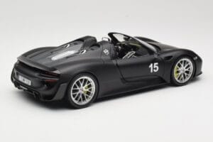 Porsche 918 Spyder Weissach Package Matt Black Minichamps 1:18 110062444 Fém – 3. kép a 8-ből
