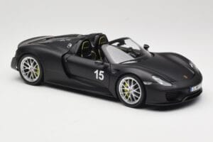 Porsche 918 Spyder Weissach Package Matt Black Minichamps 1:18 110062444 Fém – 6. kép a 8-ből