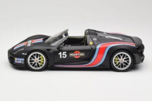 Porsche 918 Spyder Weissach Package Matt Black With Martini Stripes Minichamps 1:18 110062445 Fém – 4. kép a 8-ből