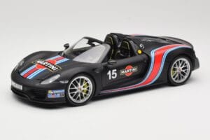 Porsche 918 Spyder Weissach Package Matt Black With Martini Stripes Minichamps 1:18 110062445 Fém