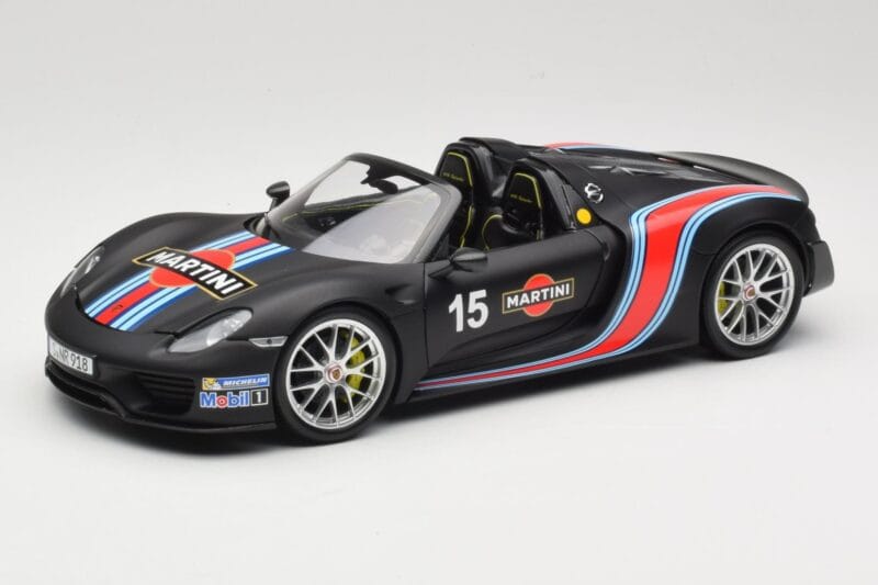 Porsche 918 Spyder Weissach Package Matt Black With Martini Stripes Minichamps 1:18 110062445 Fém