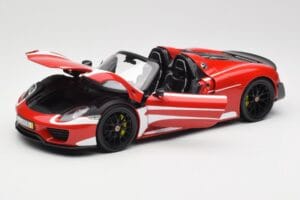 Porsche 918 Spyder Weissach Package Piros & Fehér Csíkok Minichamps 1:18 110062442 Fém – 2. kép a 9-ből