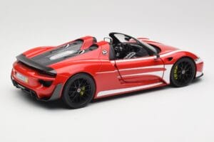 Porsche 918 Spyder Weissach Package Piros & Fehér Csíkok Minichamps 1:18 110062442 Fém – 4. kép a 9-ből