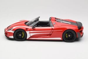 Porsche 918 Spyder Weissach Package Piros & Fehér Csíkok Minichamps 1:18 110062442 Fém – 5. kép a 9-ből