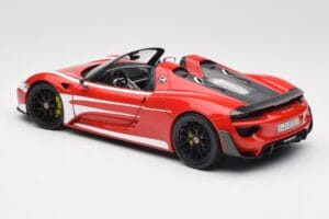 Porsche 918 Spyder Weissach Package Piros & Fehér Csíkok Minichamps 1:18 110062442 Fém – 8. kép a 9-ből
