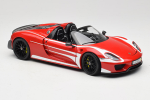 Porsche 918 Spyder Weissach Package Piros Fehér Csíkok Minichamps 1:18 110062442-O1 Fém – 6. kép a 8-ből