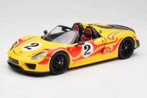Porsche 918 Spyder Weissach Package Sárga Csíkokkal Minichamps 1:18 110062446 Fém