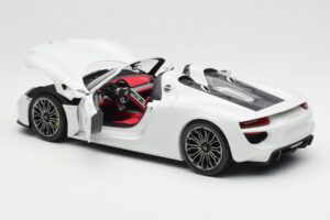 Porsche 918 Spyder Fehér Minichamps 1:18 110062436 Fém – 5. kép a 8-ből