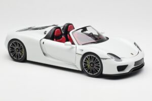 Porsche 918 Spyder Fehér Minichamps 1:18 110062436 Fém – 6. kép a 8-ből