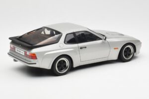 Porsche 924 Carrera GT Diamond Ezüst AUTOart 1:18 78002 Fém – 3. kép a 8-ből