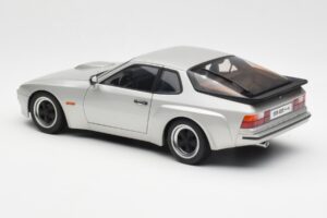 Porsche 924 Carrera GT Diamond Ezüst AUTOart 1:18 78002 Fém – 7. kép a 8-ből
