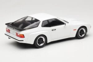Porsche 924 Carrera GT Fehér MCG 1:18 MCG18197 Fém – 2. kép a 6-ből