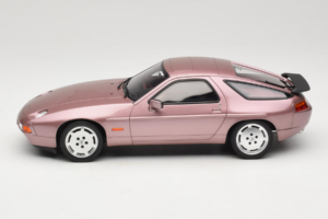 Porsche 928 S Cassis Red Metallic GT Spirit 1:18 GT524 Gyanta – 3. kép a 6-ből