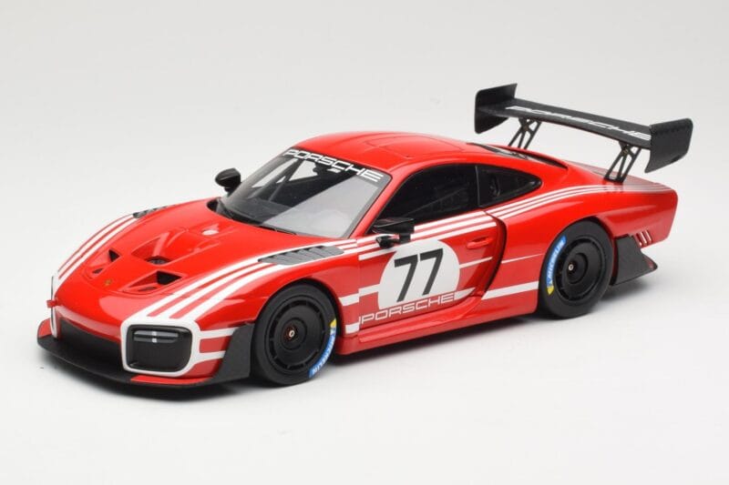 Porsche 935/19 Piros Fehér Csíkokkal Minichamps 1:18 155067577 Fém