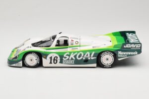 Porsche 956L #16 Skoal Bandit G. Edwards / D. Sears / M. Bleekemolen 24 Hours of Le Mans 1983 Minichamps 1:18 183836916 Fém – 4. kép a 8-ből