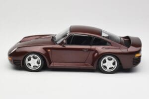 Porsche 959 Dark Red Metallic Minichamps 1:18 155066204 Fém – 5. kép a 6-ből