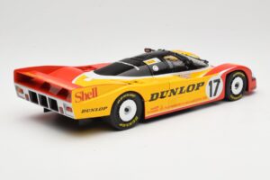 Porsche 962C Group C #17 D. Bell / H-J. Stuck / K. Ludwig 24 Hours of Le Mans 1988 Universal Hobbies 1:18 4704 Fém – 3. kép a 8-ből