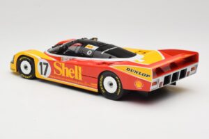 Porsche 962C Group C #17 D. Bell / H-J. Stuck / K. Ludwig 24 Hours of Le Mans 1988 Universal Hobbies 1:18 4704 Fém – 7. kép a 8-ből