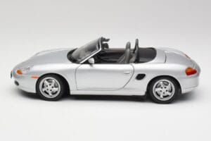 Porsche Boxster 986 Kabrió Arctic Ezüst Metál UT Models 1:18 27852 Fém – 4. kép a 8-ből