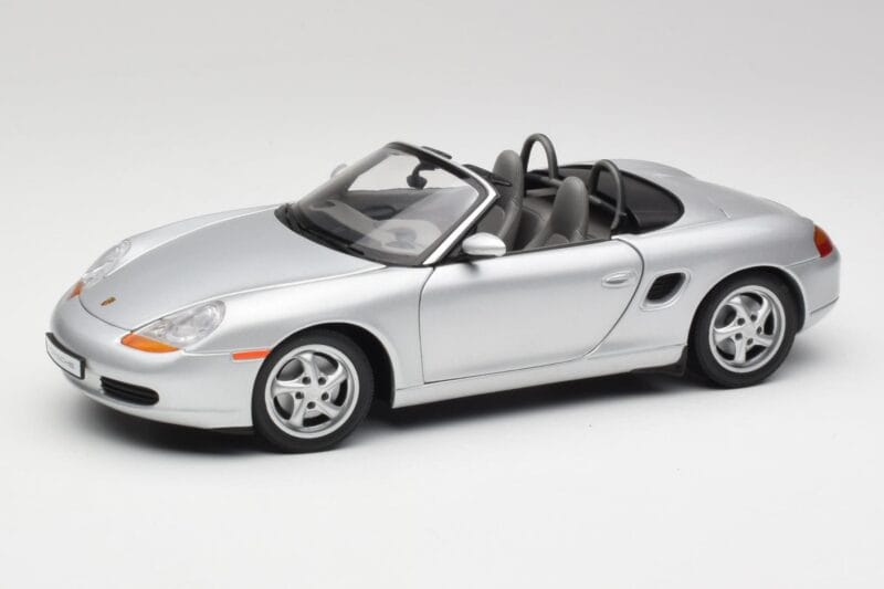 Porsche Boxster 986 Kabrió Arctic Ezüst Metál UT Models 1:18 27852 Fém