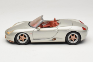 Porsche Boxster 986 Concept Ezüst Maisto 1:18 50231 Fém – 4. kép a 8-ből