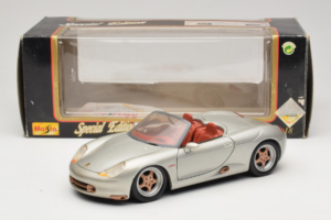 Porsche Boxster 986 Concept Ezüst Maisto 1:18 50231 Fém – 8. kép a 8-ből