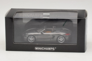 Porsche Boxster 981 S Grey Metallic Minichamps 1:43 PORSCHE005 Fém – 4. kép a 4-ből