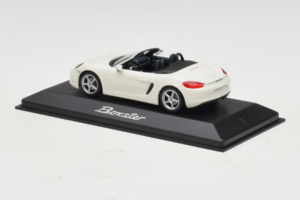 Porsche Boxster 981 Fehér Minichamps 1:43 WAP0202000D-R1 Fém – 3. kép a 4-ből