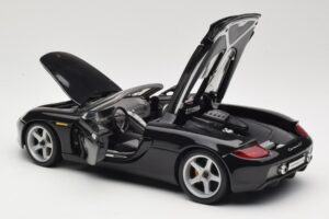 Porsche Carrera GT 980 Fekete Maisto 1:18 36622 Fém – 5. kép a 8-ből