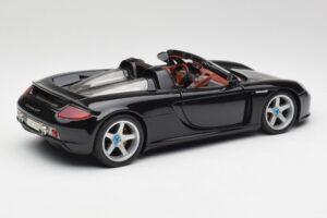 Porsche Carrera GT Fekete Maisto 1:18 36665 Fém – 3. kép a 8-ből