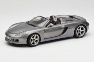 Porsche Carrera GT Szürke Metál Maisto 1:18 36622-R1 Fém