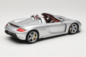 Porsche Carrera GT Silver Metallic Minichamps 1:18 WAP02103014 Fém – 3. kép a 8-ből