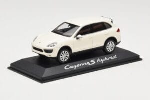 Porsche Cayenne 958 S Hybrid Fehér Minichamps 1:43 WAP0200040B Fém – 2. kép a 4-ből