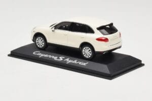 Porsche Cayenne 958 S Hybrid Fehér Minichamps 1:43 WAP0200040B Fém – 3. kép a 4-ből