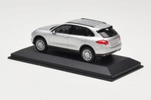 Porsche Cayenne 958 Ezüst Minichamps 1:43 WAP0200020B Fém – 3. kép a 4-ből